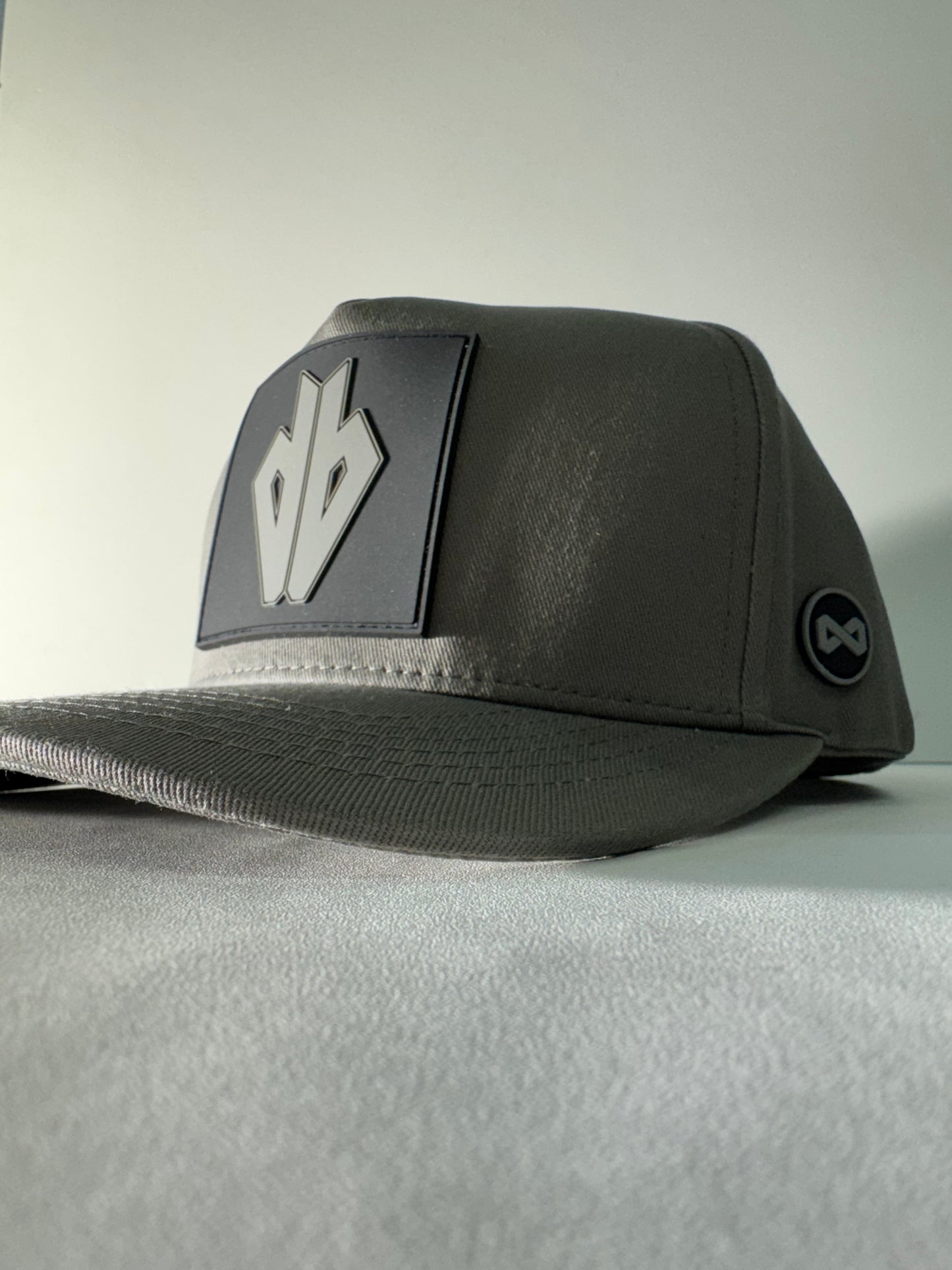 DB SQUARE FALL CAPS